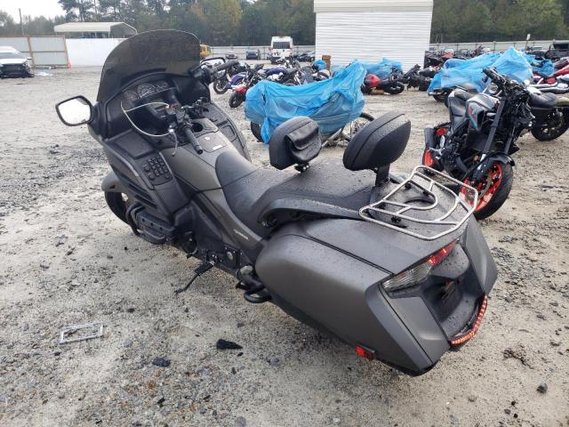 JH2SC6843FK200207 - 2015 HONDA GL1800 B GRAY photo 3