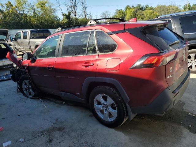 4T3RWRFV7MU024990 - 2021 TOYOTA RAV4 XLE RED photo 2