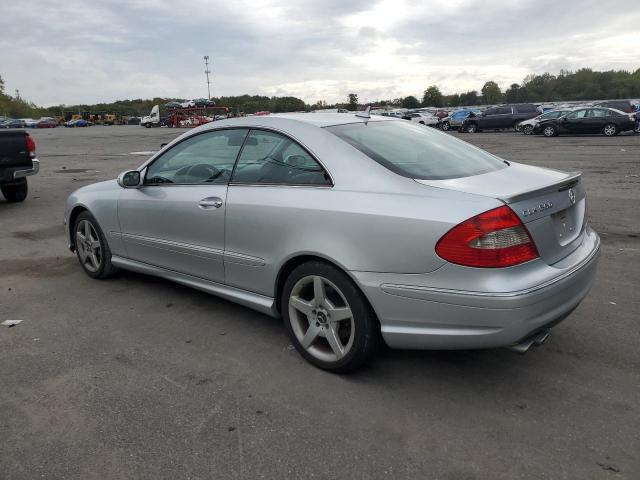 WDBTJ72H97F214917 - 2007 MERCEDES-BENZ CLK 550 SILVER photo 2