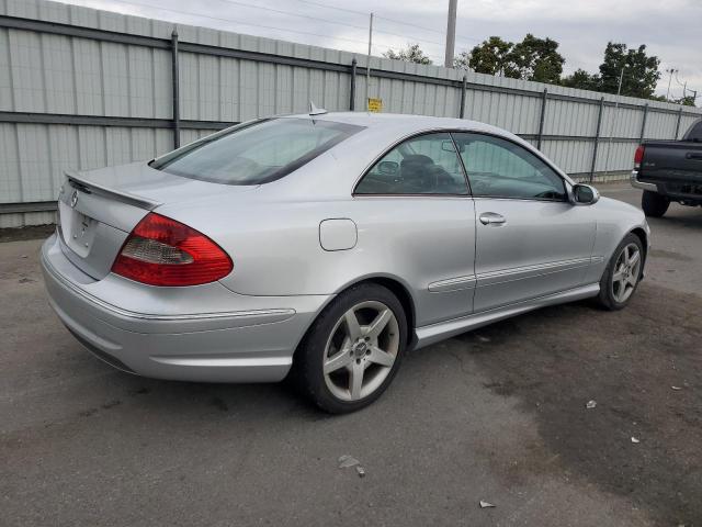 WDBTJ72H97F214917 - 2007 MERCEDES-BENZ CLK 550 SILVER photo 3