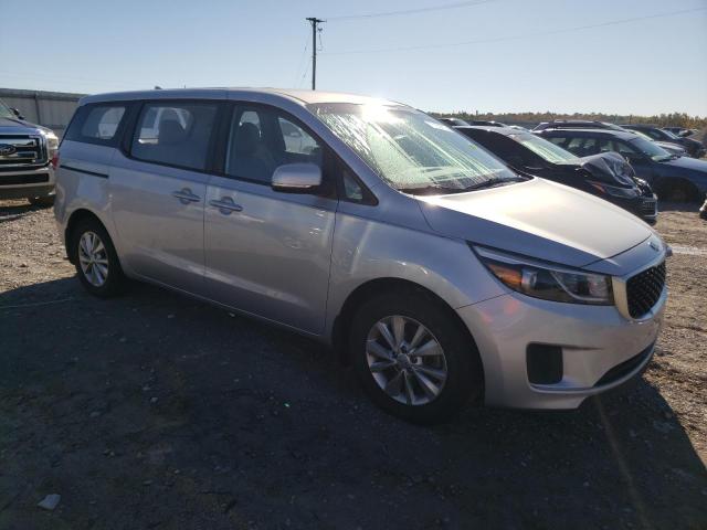 KNDMA5C17F6025726 - 2015 KIA SEDONA L SILVER photo 4