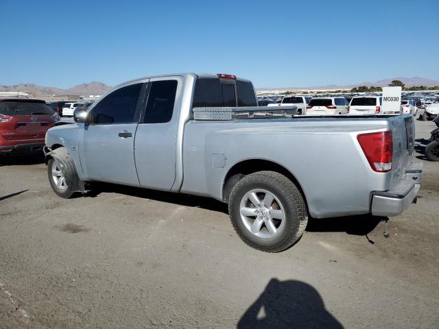 1N6AA06A84N543328 - 2004 NISSAN TITAN XE SILVER photo 2