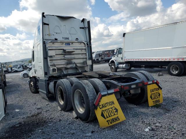 3AKJHHDR2MSMM8035 - 2021 FREIGHTLINER CASCADIA 1 WHITE photo 3