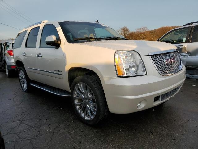 1GKS1EEF3CR176724 - 2012 GMC YUKON DENALI WHITE photo 4