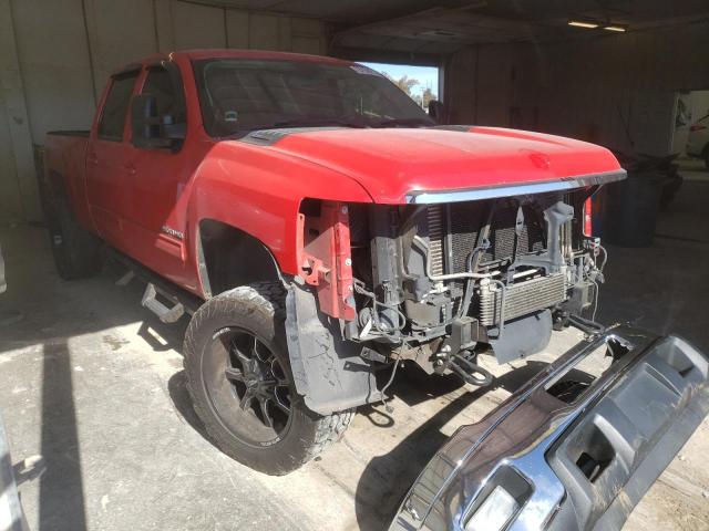 1GC1KYC89BF260718 - 2011 CHEVROLET SILVERADO K2500 HEAVY DUTY LTZ RED photo 4