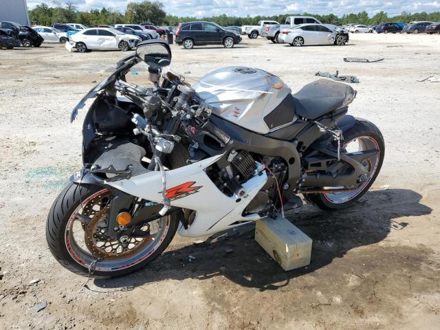 JS1GN7FAXJ2100048 - 2018 SUZUKI GSX-R600 TWO TONE photo 2