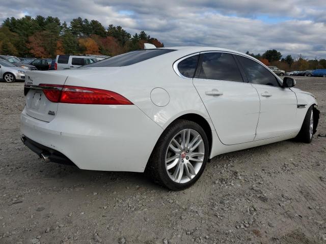 SAJBK4BV6GCY15722 - 2016 JAGUAR XF PRESTIGE WHITE photo 3