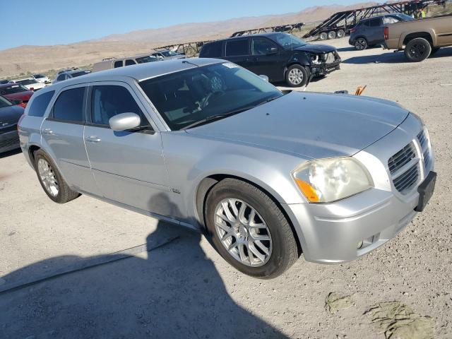 2D8FV48V45H686325 - 2005 DODGE MAGNUM SXT SILVER photo 4