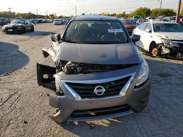 3N1CN7AP4HL892516 - 2017 NISSAN VERSA S GRAY photo 5