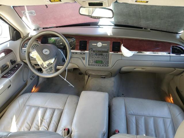 1LNHM81W64Y640659 - 2004 LINCOLN TOWN CAR EXECUTIVE SILVER photo 8