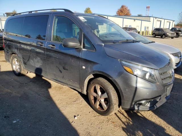 WD4PG2EE8G3162760 - 2016 MERCEDES-BENZ METRIS GRAY photo 4