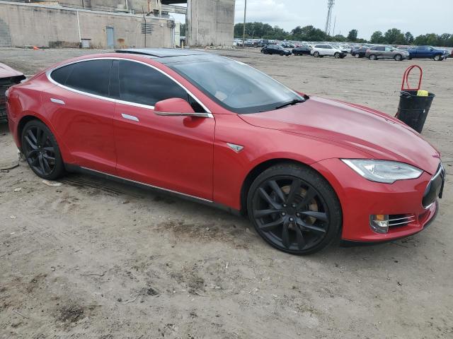 5YJSA1CP9DFP11708 - 2013 TESLA MODEL S RED photo 4