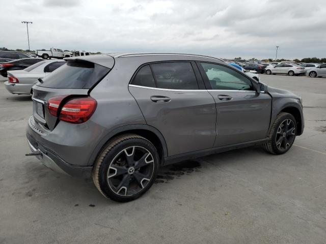 WDCTG4EB2KJ594740 - 2019 MERCEDES-BENZ GLA 250 GRAY photo 3