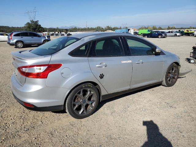 1FADP3F2XDL205486 - 2013 FORD FOCUS SE SILVER photo 3