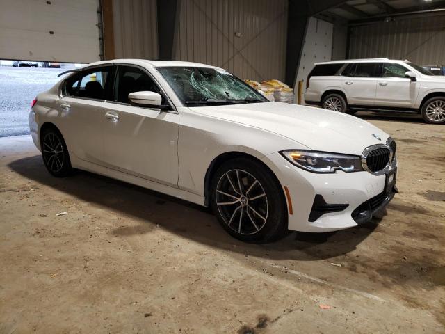 3MW5R7J02M8C06349 - 2021 BMW 330XI WHITE photo 4