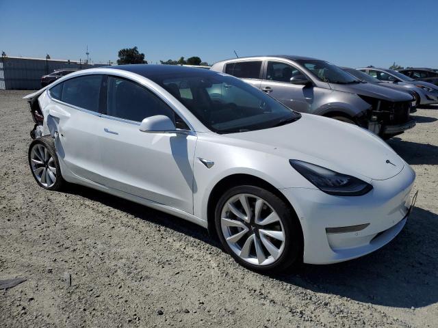 5YJ3E1EA2LF709184 - 2020 TESLA MODEL 3 WHITE photo 4