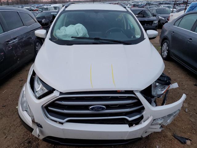 MAJ6P1UL5JC173065 - 2018 FORD ECOSPORT SE WHITE photo 5
