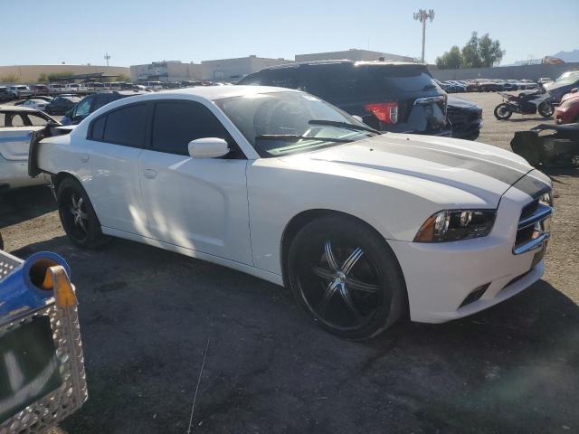 2B3CL3CG3BH606195 - 2011 DODGE CHARGER WHITE photo 4