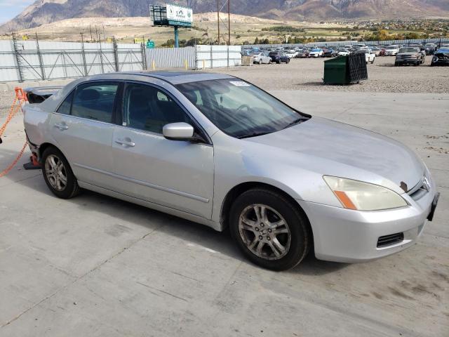 1HGCM56806A042443 - 2006 HONDA ACCORD EX SILVER photo 4