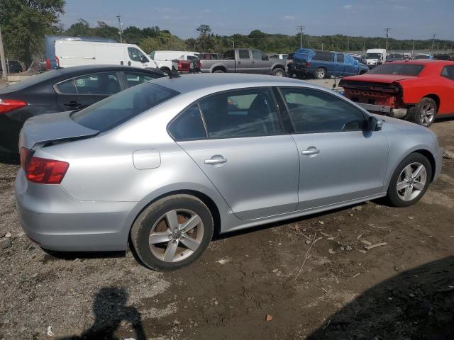 3VWLL7AJ6CM411289 - 2012 VOLKSWAGEN JETTA TDI SILVER photo 3