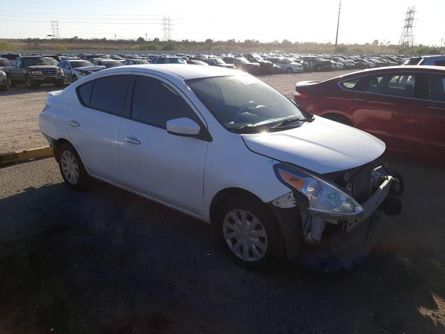 3N1CN7AP6JL851438 - 2018 NISSAN VERSA S WHITE photo 4