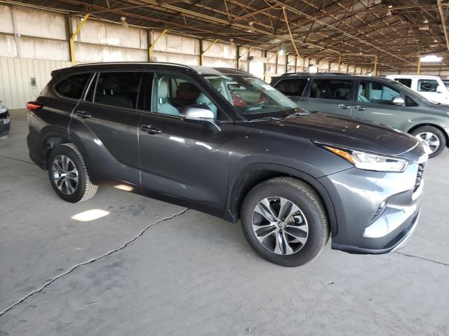 5TDGZRAHXLS505350 - 2020 TOYOTA HIGHLANDER XLE GRAY photo 4