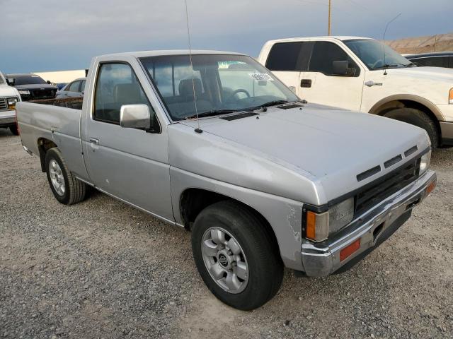 1N6ND11S0JC397321 - 1988 NISSAN D21 SHORT BED SILVER photo 4