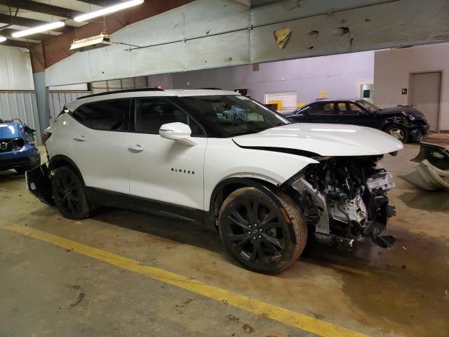 3GNKBJRS1KS590922 - 2019 CHEVROLET BLAZER RS WHITE photo 4