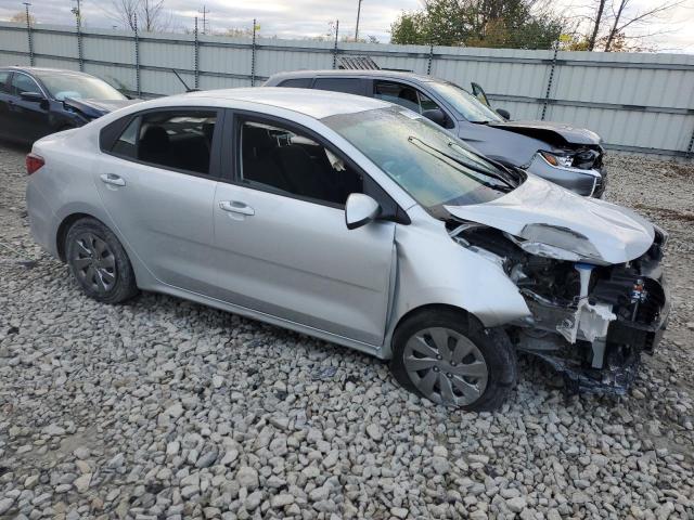 3KPA24AB4KE184925 - 2019 KIA RIO S SILVER photo 4