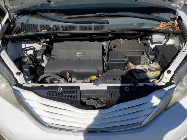 5TDKK3DC6FS530925 - 2015 TOYOTA SIENNA LE WHITE photo 12