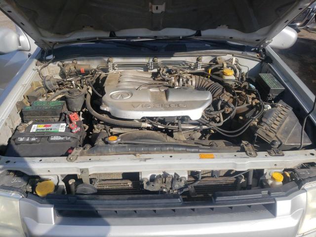 JNRDR09X52W213193 - 2002 INFINITI QX4 SILVER photo 12