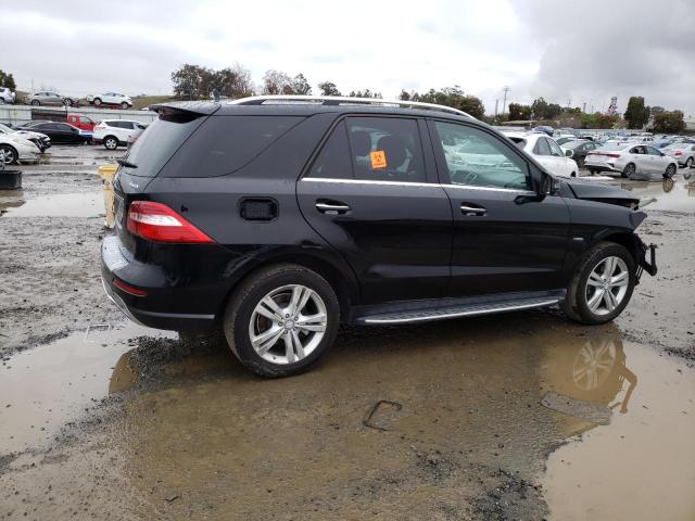 4JGDA5HB9CA021800 - 2012 MERCEDES-BENZ ML 350 4MATIC BLACK photo 3