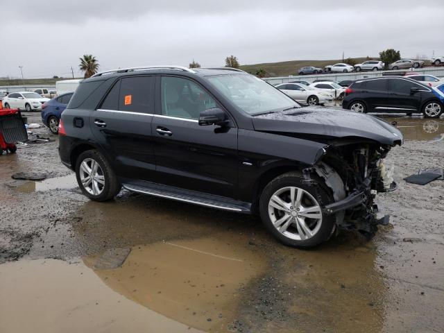4JGDA5HB9CA021800 - 2012 MERCEDES-BENZ ML 350 4MATIC BLACK photo 4