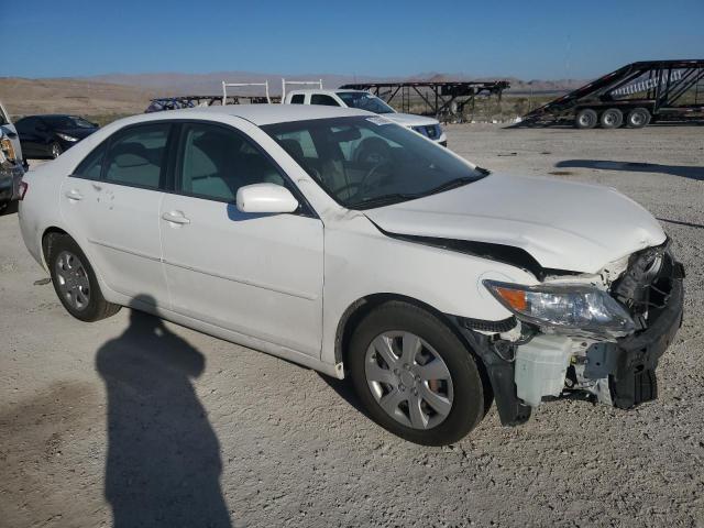 4T1BF3EK1BU674331 - 2011 TOYOTA CAMRY BASE WHITE photo 4