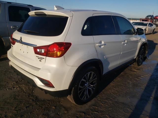 JA4AP3AW6JU020598 - 2018 MITSUBISHI OUTLANDER ES თეთრი ფოტო 3
