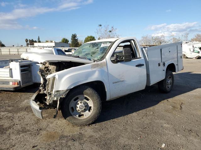 1GD01ZCG6DF104937 - 2013 GMC SIERRA C2500 HEAVY DUTY WHITE photo 1