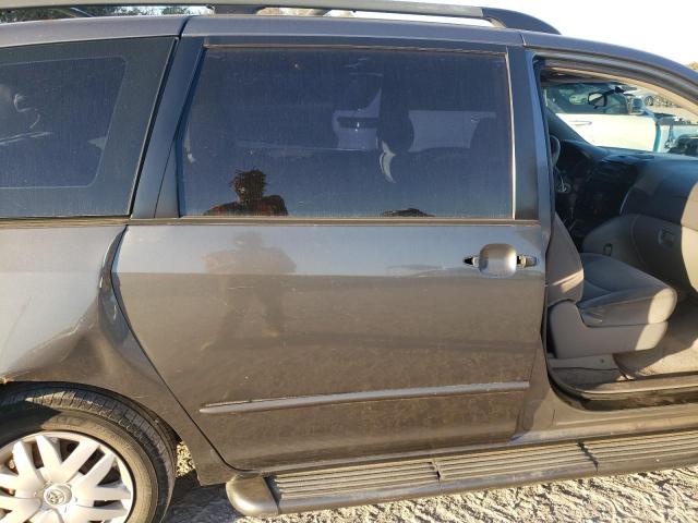 5TDZA23C35S338566 - 2005 TOYOTA SIENNA CE GRAY photo 11