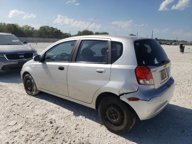 KL1TD66628B249312 - 2008 CHEVROLET AVEO BASE SILVER photo 2