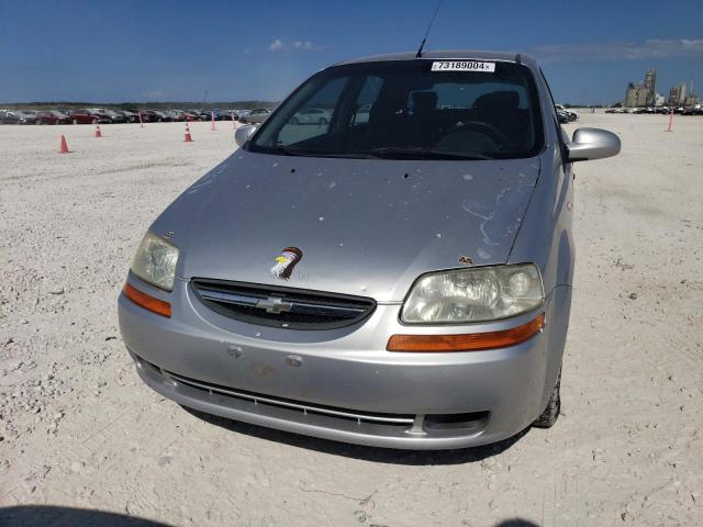 KL1TD66628B249312 - 2008 CHEVROLET AVEO BASE SILVER photo 5