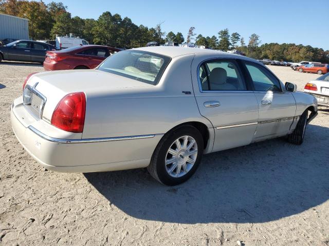 1LNHM82V96Y648909 - 2006 LINCOLN TOWN CAR SIGNATURE LIMITED WHITE photo 3