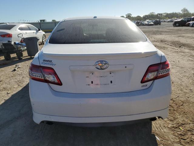 4T1BF3EK8BU749249 - 2011 TOYOTA CAMRY BASE WHITE photo 6