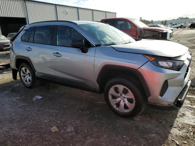 2T3H1RFV3KW041065 - 2019 TOYOTA RAV4 LE SILVER photo 4