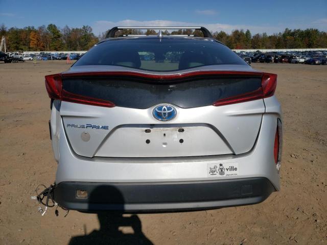 JTDKARFP3H3044731 - 2017 TOYOTA PRIUS PRIM 银色 照片 6