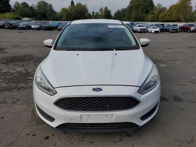 1FADP3F23FL233570 - 2015 FORD FOCUS SE WHITE photo 5