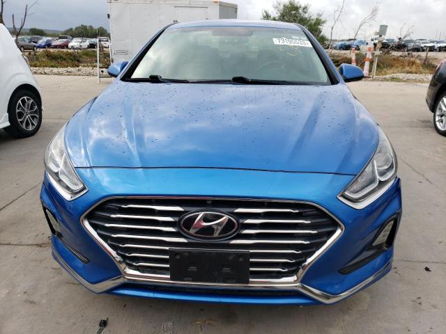 5NPE24AF0JH592076 - 2018 HYUNDAI SONATA SE BLUE photo 5