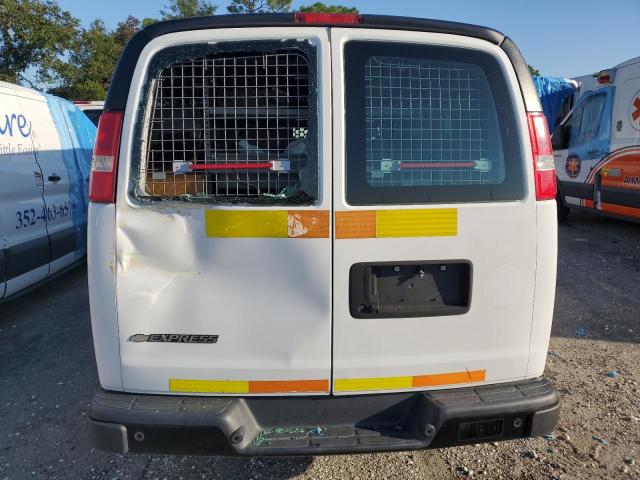 1GCWGAFP8J1189203 - 2018 CHEVROLET EXPRESS G2 白色 照片 6