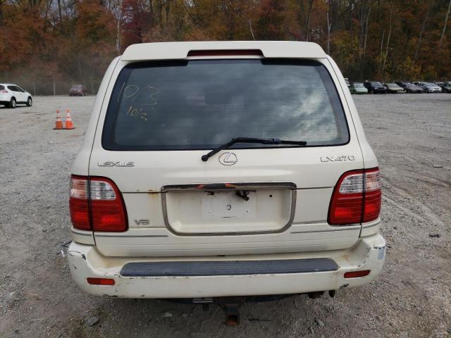 JTJHT00W323513675 - 2002 LEXUS LX 470 WHITE photo 6