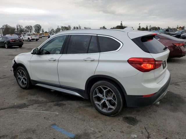 WBXHU7C30J5H45492 - 2018 BMW X1 SDRIVE28I Ақ фото 2