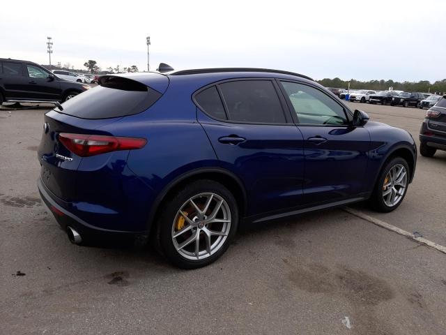 ZASFAKNN2J7C07450 - 2018 ALFA ROMEO STELVIO TI SPORT BLUE photo 3