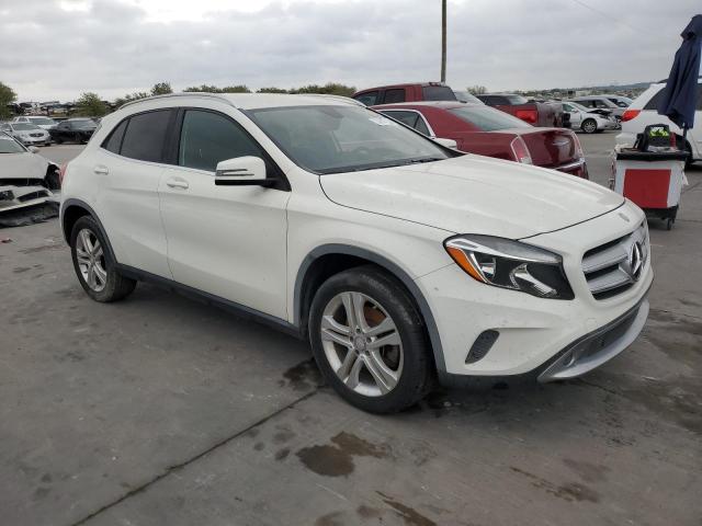 WDCTG4EB3FJ132399 - 2015 MERCEDES-BENZ GLA 250 WHITE photo 4